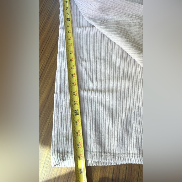 Urban Outfitters BDG High & Wide Leg Baggy Corduroy Pants Tan Cream Size 28 - Picture 10 of 10